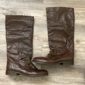 B. MAKOWSKY brown leather boots